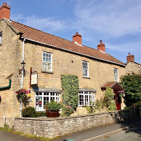 Hotel Plumpton Court à Nawton Extérieur photo